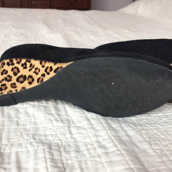 Franco Sarto black suede wedge with leopard heals - Picture 4 of 5